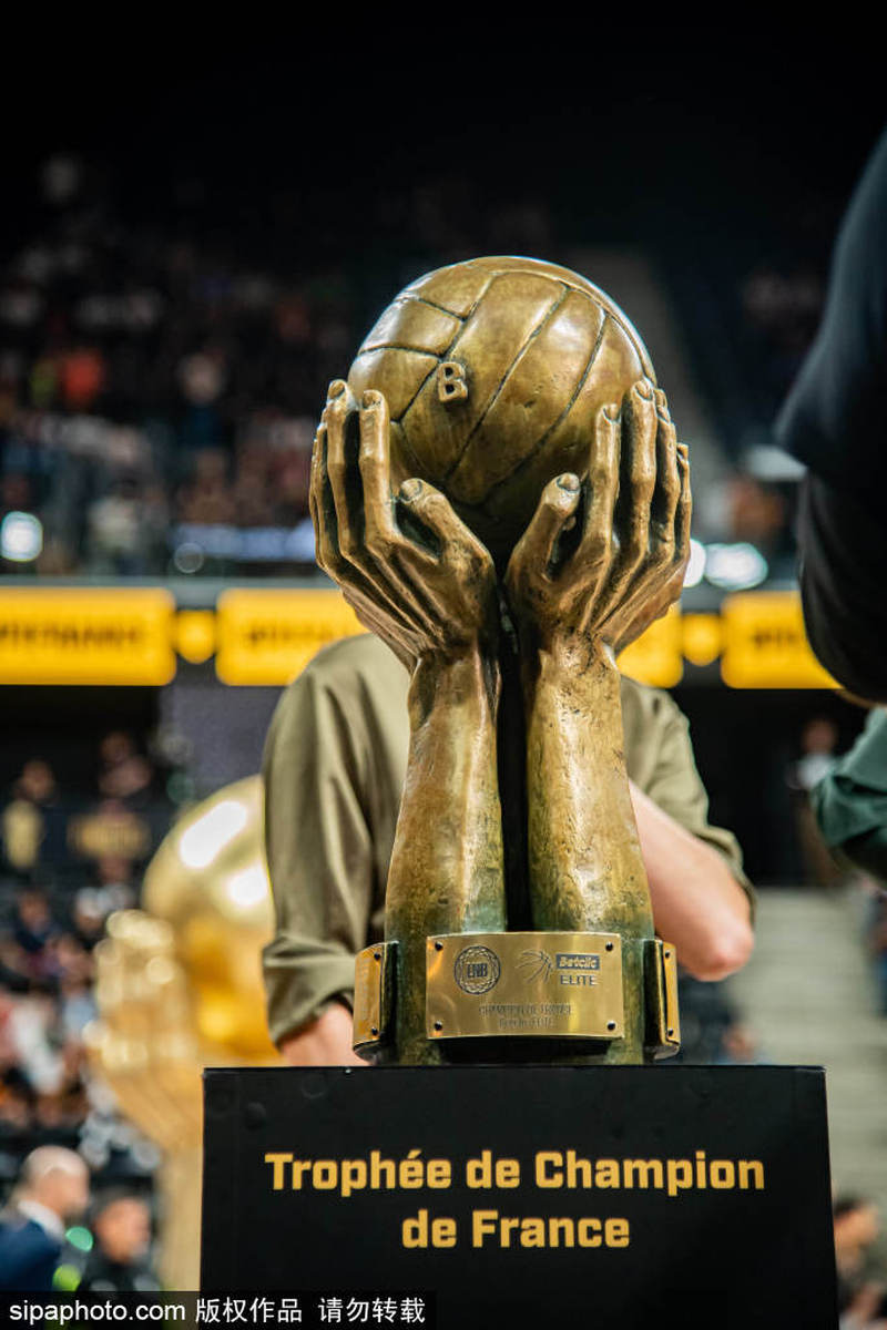 法国选手在篮球赛中展现实力 法国选手在篮球赛中展现实力