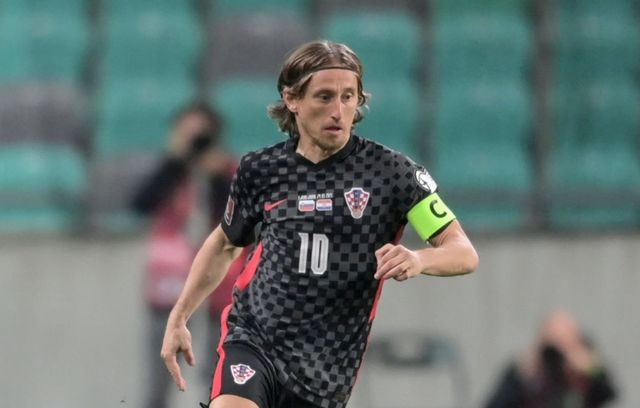 包含克罗地亚遭遇挑战,玻黑半场领先的词条 包含克罗地亚遭遇挑战,玻黑半场领先的词条