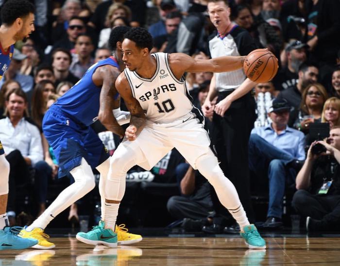 马刺不敌掘金，德罗赞低迷发挥