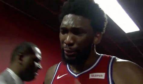 包含76人负于尼克斯，遭遇三连败的词条