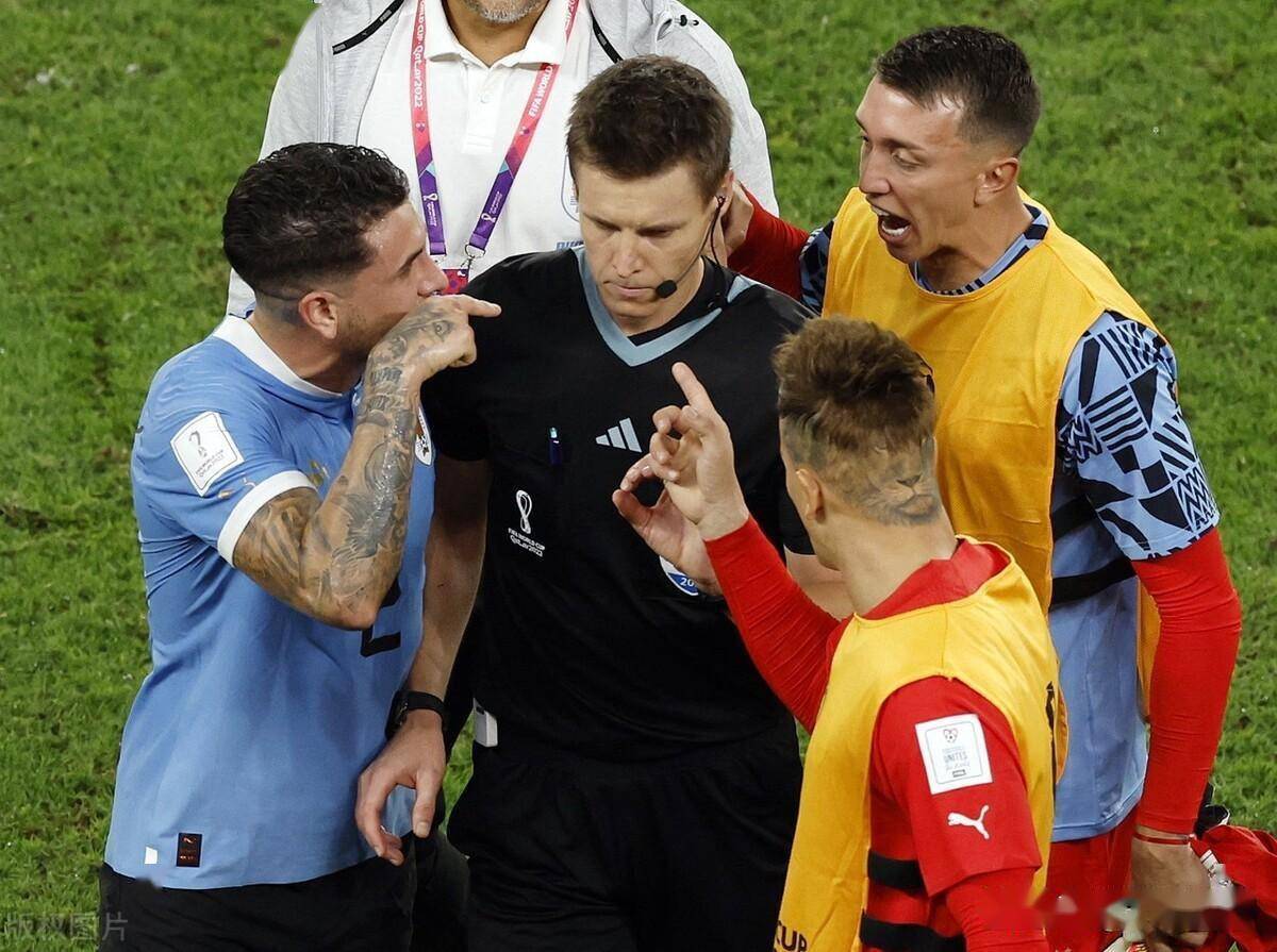 乌拉圭鏖战德国，阿什拉夫扛起全队