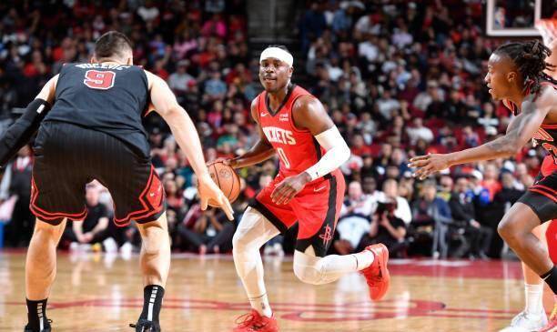 广东队险胜火箭，霍勒迪关键制胜