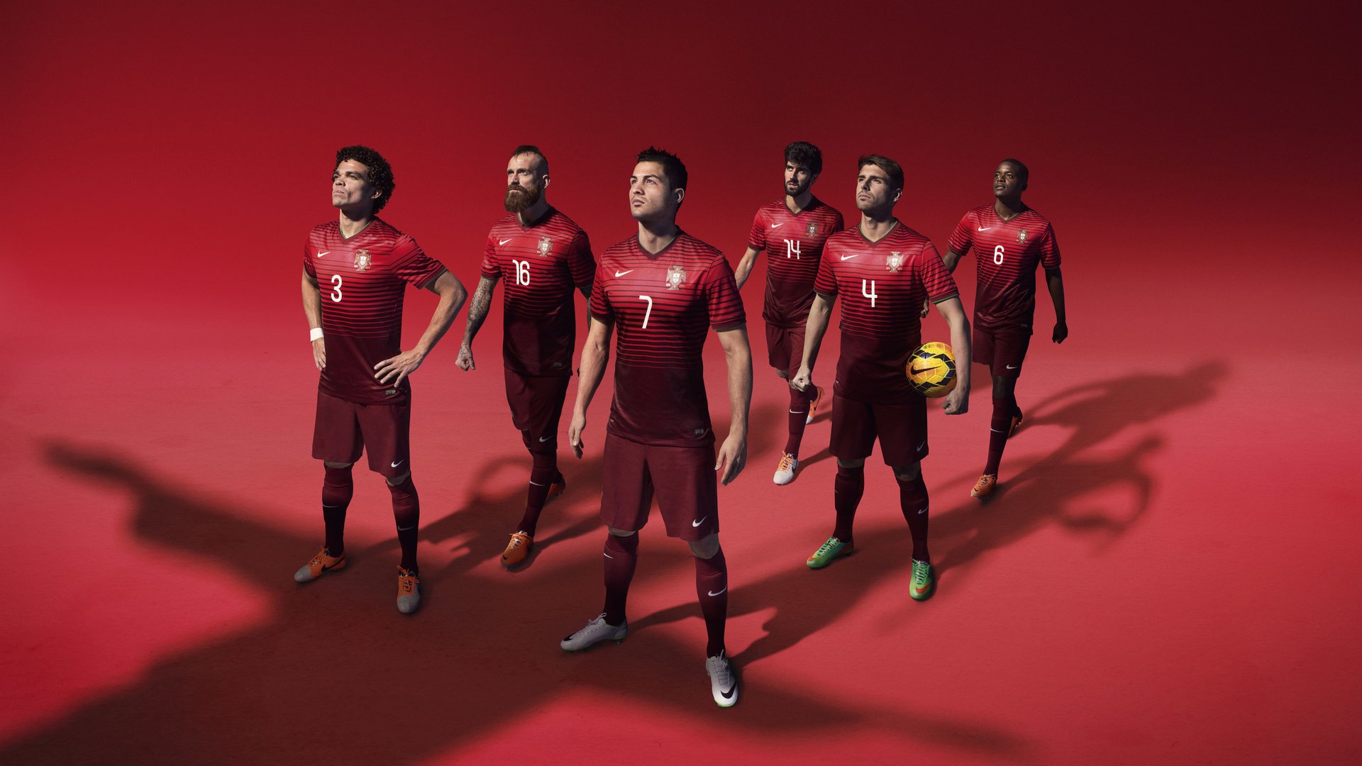 地缘危机与绿茵救主,封锁时代的关键先生之谜