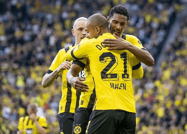 德甲争冠战之夜，文班亚马关键节点连续得分