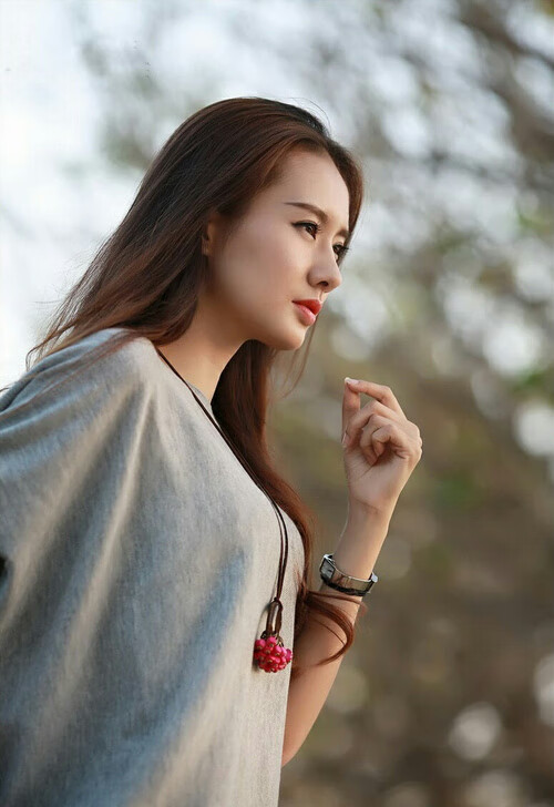 季后赛模式，戈贝尔爆发助快船险胜热火，争冠之路现曙光